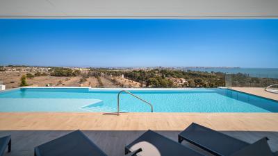 Ocean Dream – Luxury apartments on the beach in Punta Prima in España Casas