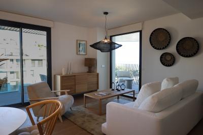 Allonbay Village lägenheter / www.allonbayvillage.com in España Casas
