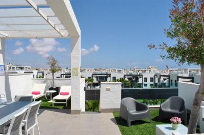 Top floor apartment in Oasis Beach La Zenia 4 Nº 102 in España Casas